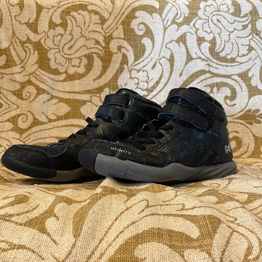 Nfinity Black Cheerleading shoes 👟